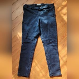 St. John Bay Dark Denim Jeggings